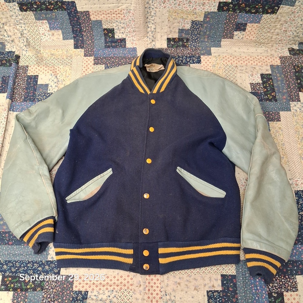 70s True Vintage DeLONG Wool Leather Varsity Letterman Jacket Distressed 42 L